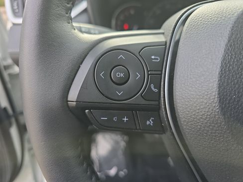 Used 2025 Toyota RAV4 XLE image 22