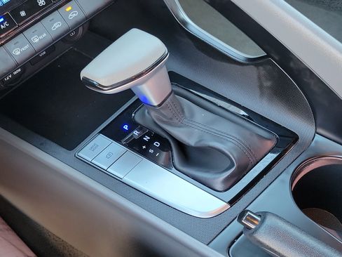 Certified 2023 Hyundai Elantra SEL FWD image 12