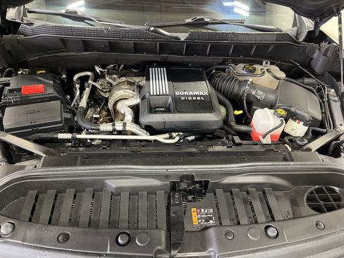 Used 2022 Chevrolet Silverado 1500 LTZ w/ LTZ Premium Package image 31