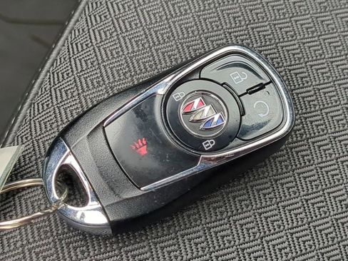 Used 2020 Buick Encore GX Preferred w/ Cold Weather Comfort Package image 39