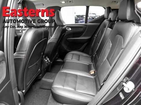 Used 2025 Volvo XC40 B5 Plus AWD/4WD image 21