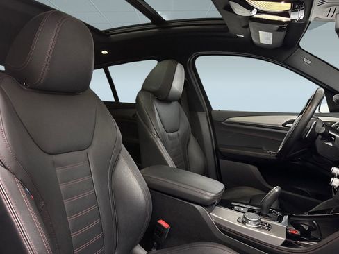 Used 2019 BMW X4 M40i w/ Executive Package image 32