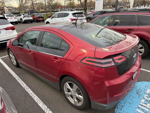 Used 2012 Chevrolet Volt Premium w/ Premium Trim Package image 4