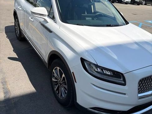 Used 2023 Lincoln Nautilus AWD w/ Premium Package image 3