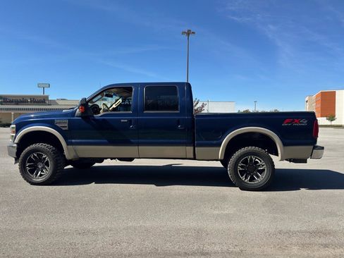Used 2010 Ford F250 Lariat AWD/4WD image 2