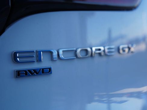 Used 2024 Buick Encore GX Sport Touring image 6