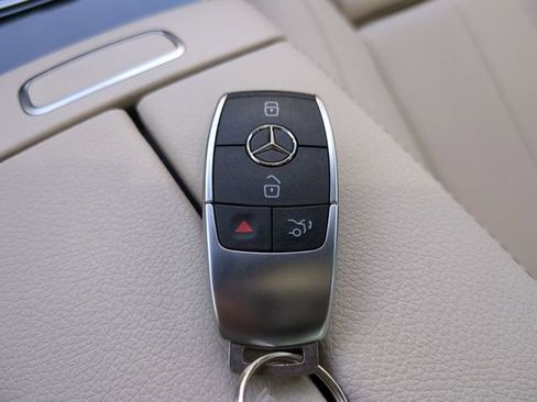 Used 2025 Mercedes-Benz CLA 250 image 34