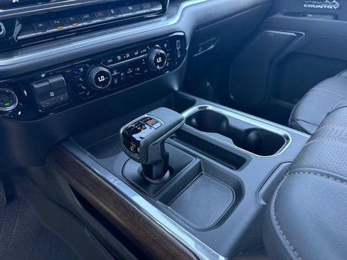 New 2026 Chevrolet Silverado 1500 High Country AWD/4WD image 15
