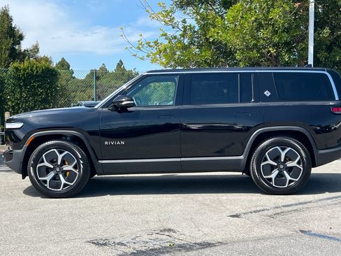 Used 2024 Rivian R1S Adventure AWD/4WD image 2