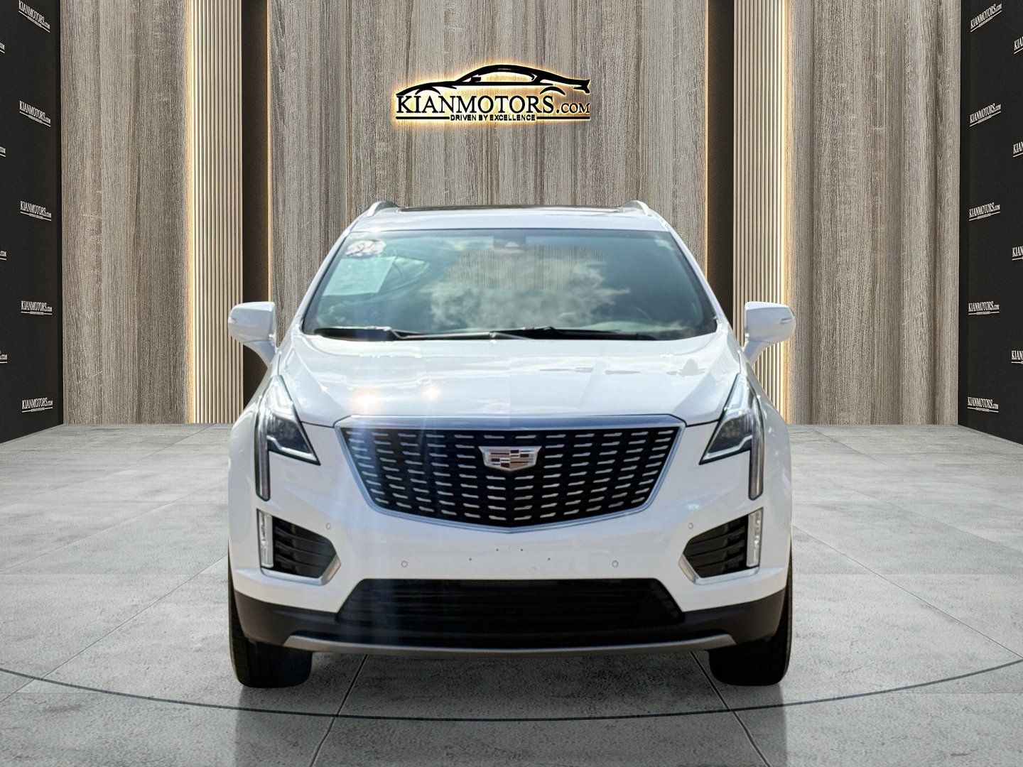 Used 2024 Cadillac XT5 Premium Luxury FWD image 2
