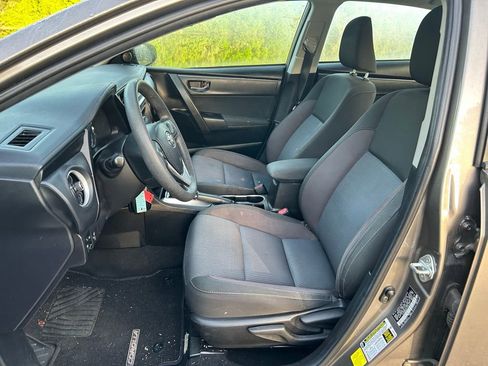 Used 2018 Toyota Corolla LE image 13