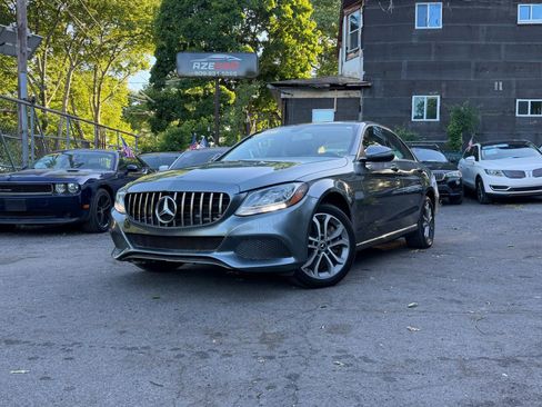 Used 2018 Mercedes-Benz C 300 4MATIC Sedan image 2