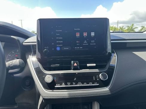 Used 2024 Toyota Corolla Cross LE w/ Moonroof Package image 25