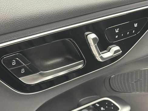 New 2026 Mercedes-Benz GLC 300 image 13