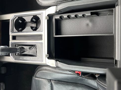 Used 2020 Ford F150 Lariat RWD image 21