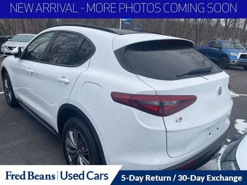 Used 2022 Alfa Romeo Stelvio Sprint image 4