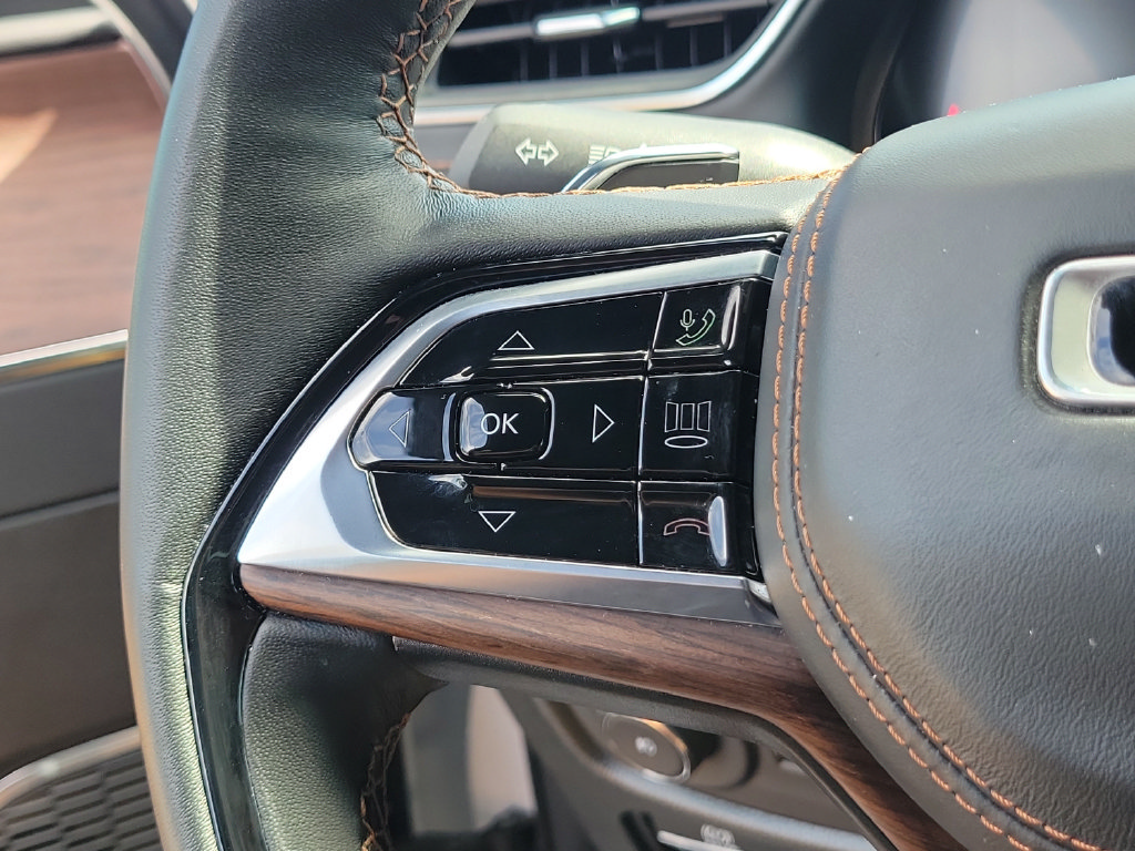 Used 2023 Jeep Grand Cherokee Summit RWD image 20