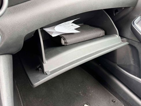 Certified 2025 Nissan Sentra SR image 32