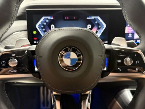 Used 2024 BMW 740i xDrive AWD/4WD image 23