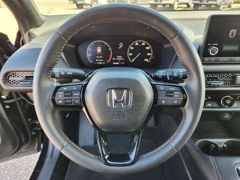 Used 2025 Honda HR-V Sport image 19