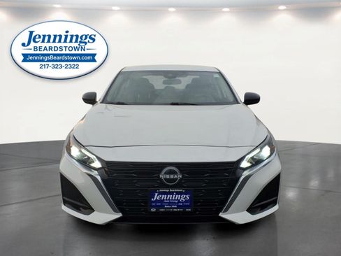 Used 2025 Nissan Altima 2.5 SV FWD image 30