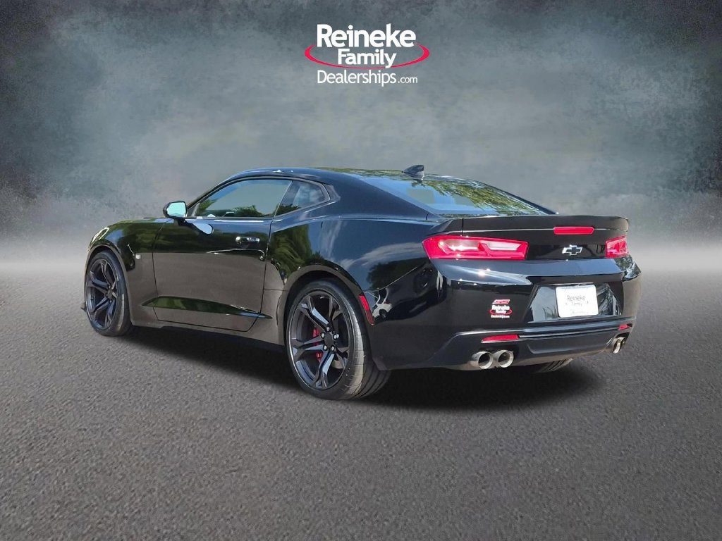 Used 2018 Chevrolet Camaro SS RWD image 9