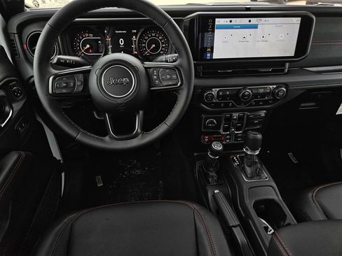 New 2025 Jeep Gladiator Rubicon image 20