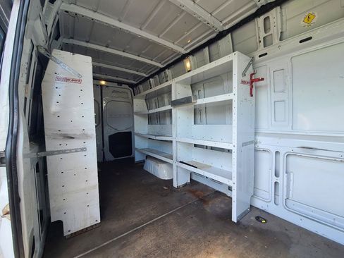 Used 2019 Mercedes-Benz Sprinter 170 Cargo image 12