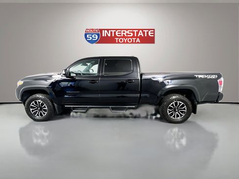 Used 2023 Toyota Tacoma TRD Sport AWD/4WD image 4