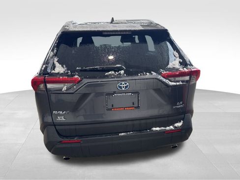 Used 2023 Toyota RAV4 LE image 4