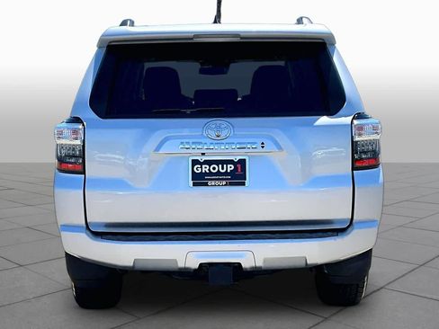 Used 2021 Toyota 4Runner SR5 AWD/4WD image 4