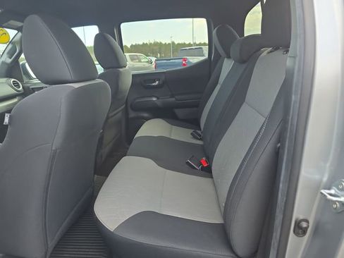 Used 2023 Toyota Tacoma TRD Off-Road image 24