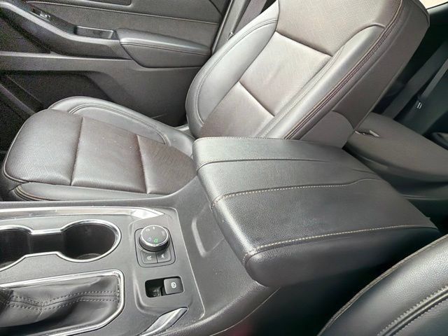 Used 2023 Chevrolet Traverse High Country AWD/4WD image 27