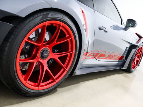 Used 2025 Porsche 911 GT3 RS w/ Weissach Package RWD image 26