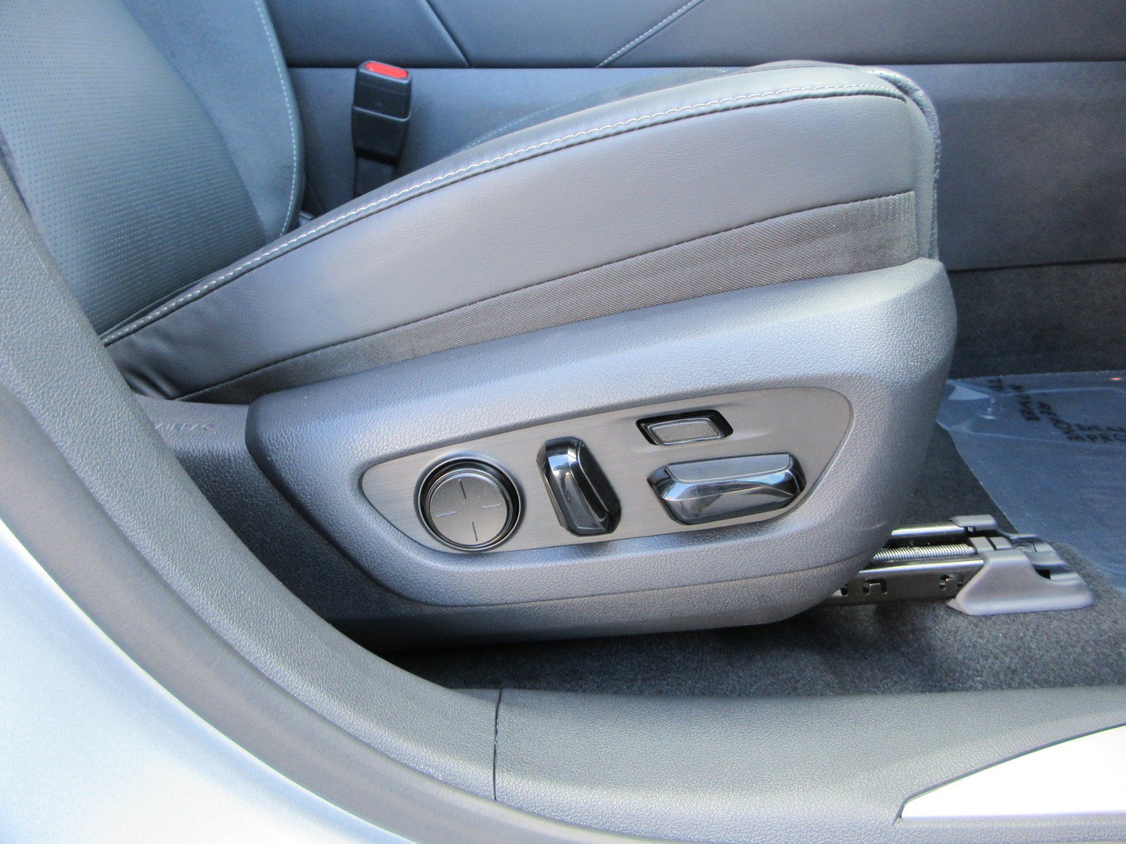 Used 2025 Lexus RX 350 w/ Convenience Package AWD/4WD image 29