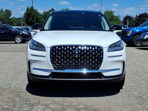Used 2024 Lincoln Corsair Reserve w/ Equipment Group 201A AWD/4WD image 2