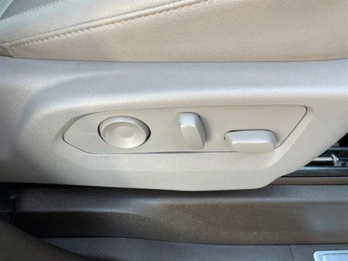 Used 2023 GMC Sierra 1500 SLT w/ SLT Premium Package image 10