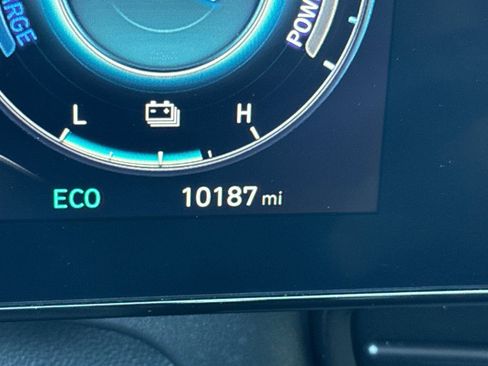 Certified 2025 Hyundai Elantra SEL image 27