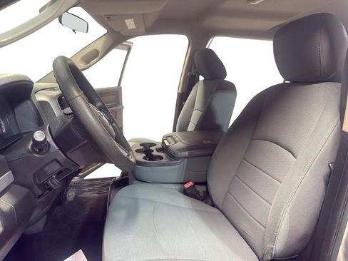 Used 2013 RAM 1500 ST w/ SXT Appearance Group AWD/4WD image 14
