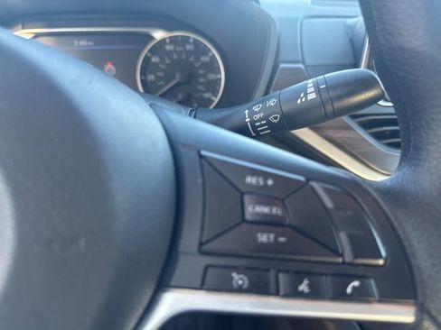 Used 2024 Nissan Altima 2.5 SV image 11