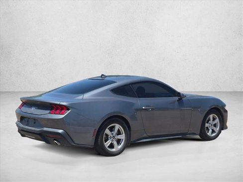 Used 2024 Ford Mustang Coupe RWD image 5