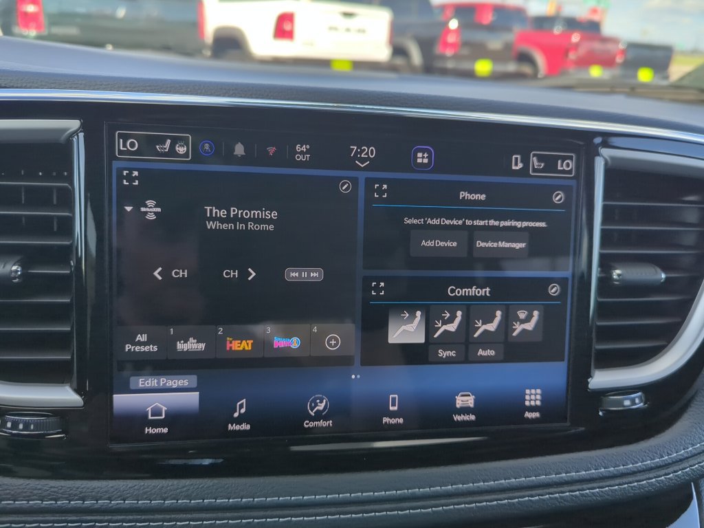 New 2027 Chrysler Pacifica Select AWD/4WD image 12