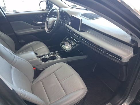 Used 2022 Lincoln Corsair AWD w/ Premium Package image 23