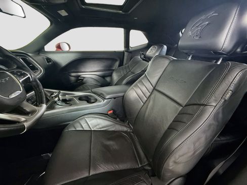 Used 2016 Dodge Challenger SRT Hellcat RWD image 22