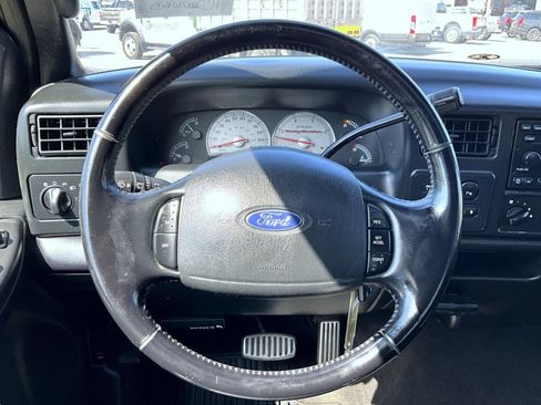 Used 2004 Ford F250 Harley-Davidson AWD/4WD image 11