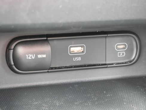 Used 2024 Kia Seltos S AWD/4WD image 29