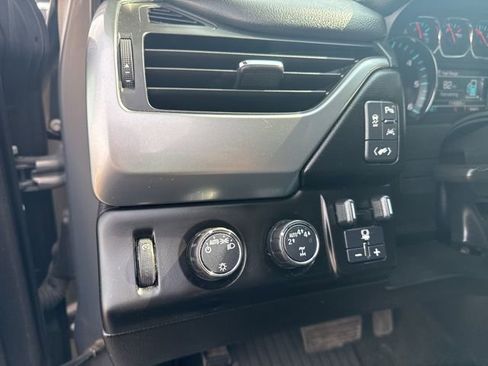 Used 2017 Chevrolet Tahoe LT image 23