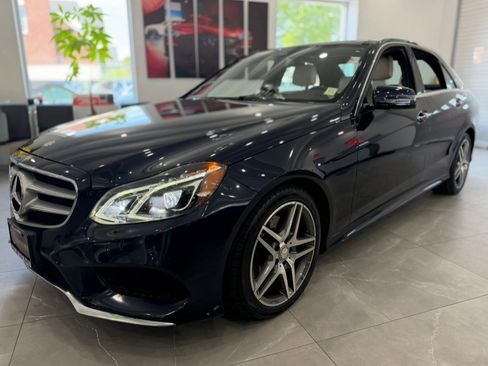 Used 2016 Mercedes-Benz E 350 4MATIC Sedan image 3
