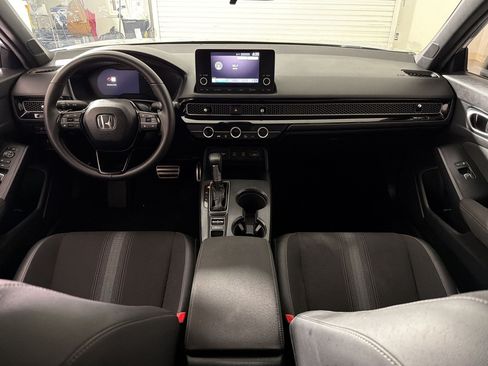 Used 2025 Honda Civic Sport image 14
