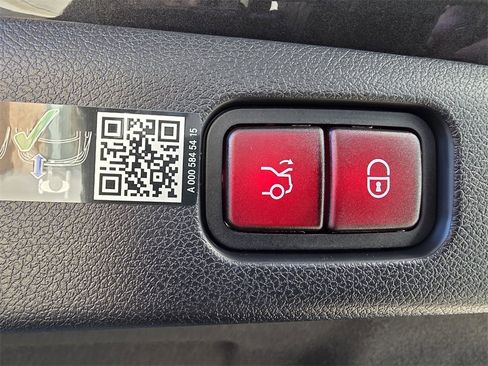 Certified 2025 Mercedes-Benz E 350 4MATIC Sedan image 77